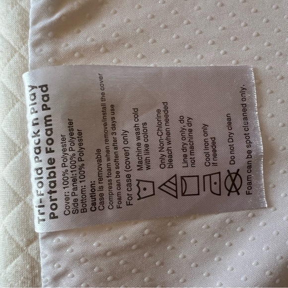 Floral Patterned Bedding Set - Picture 2 of 7